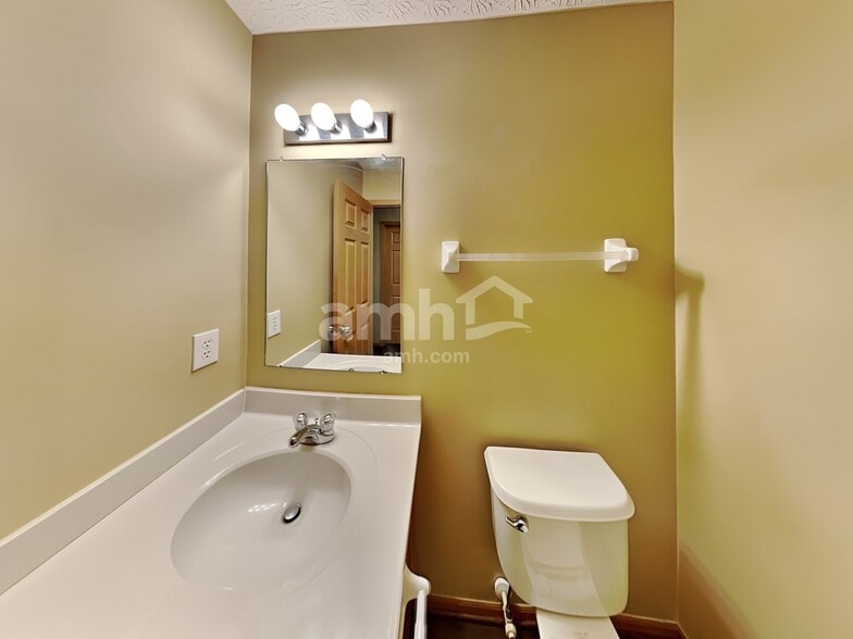 Building Photo - 2812 Hillstone St