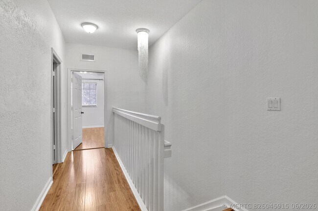 Building Photo - 6527 Catalina Ln