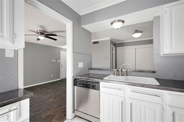 Building Photo - 333 Melrose Dr