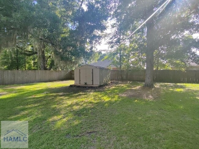 Building Photo - 1007 Live Oak Dr