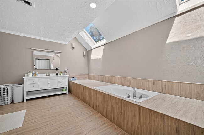 Building Photo - 5815 Green Terrace Ln