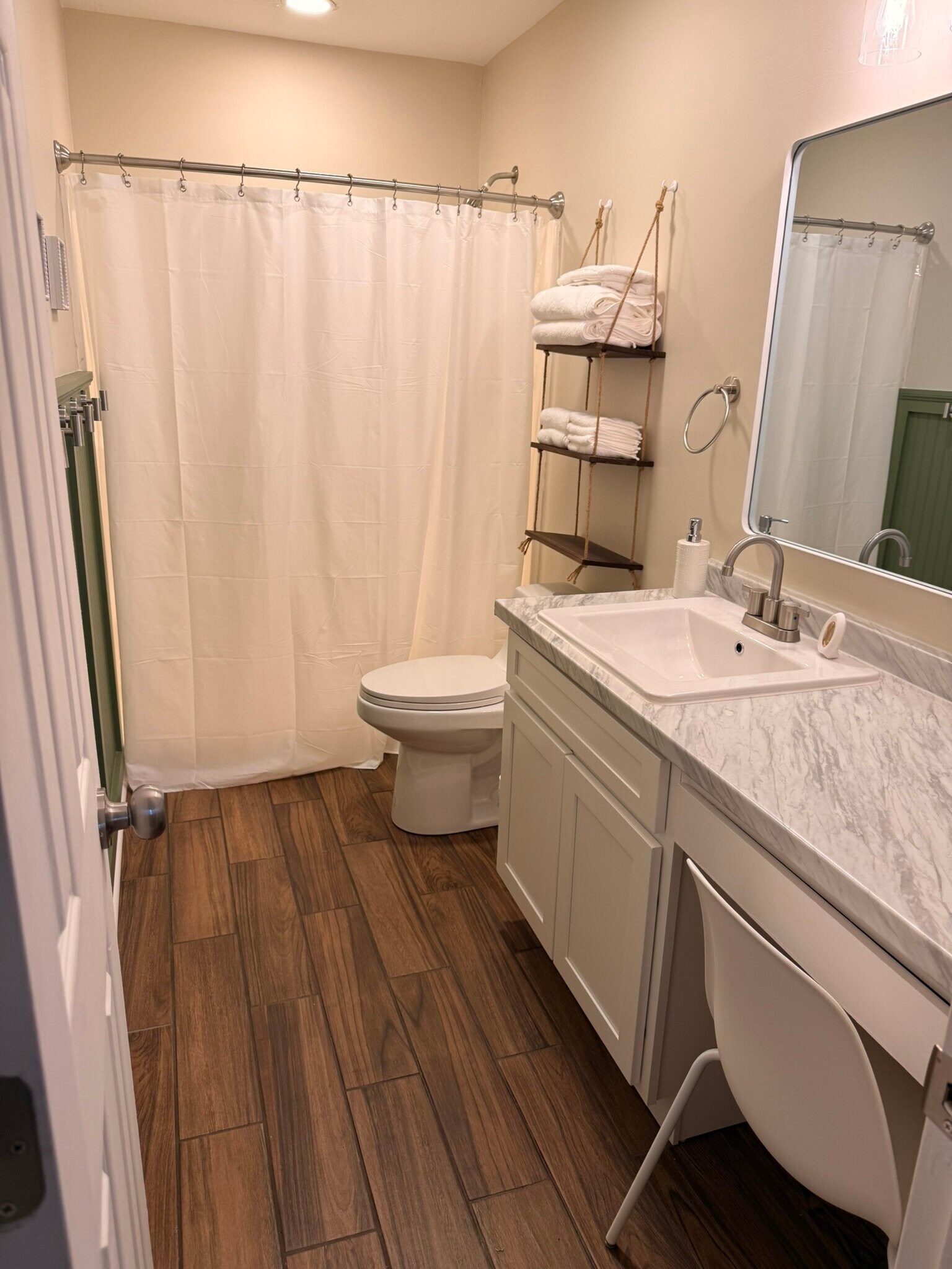 Building Photo - 4005 Calypso Dr