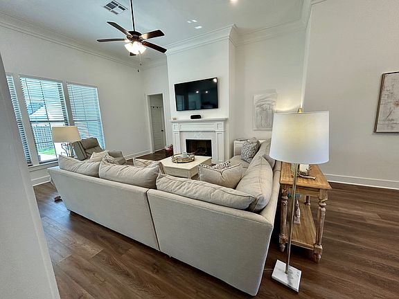 Building Photo - 549 Gadwell Dr