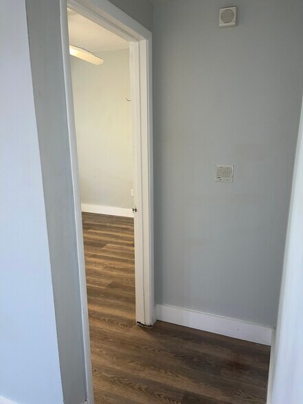 Building Photo - 536 14th St