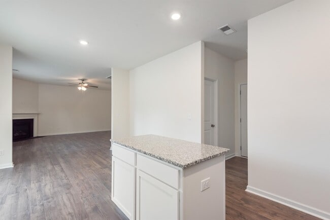 Building Photo - 5513 English Holly Wy