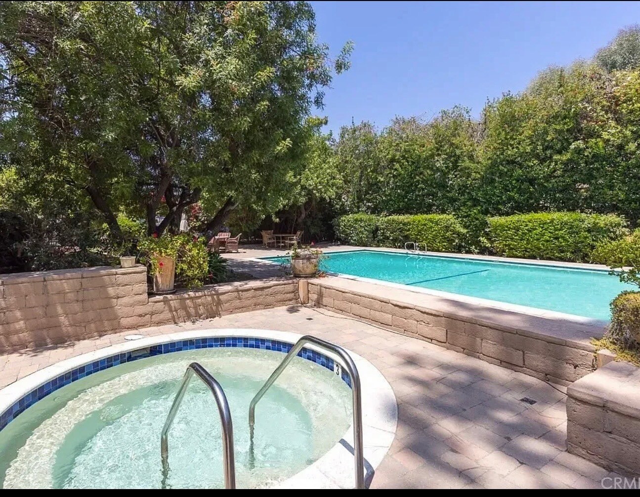 pool - 16866 Kingsbury St