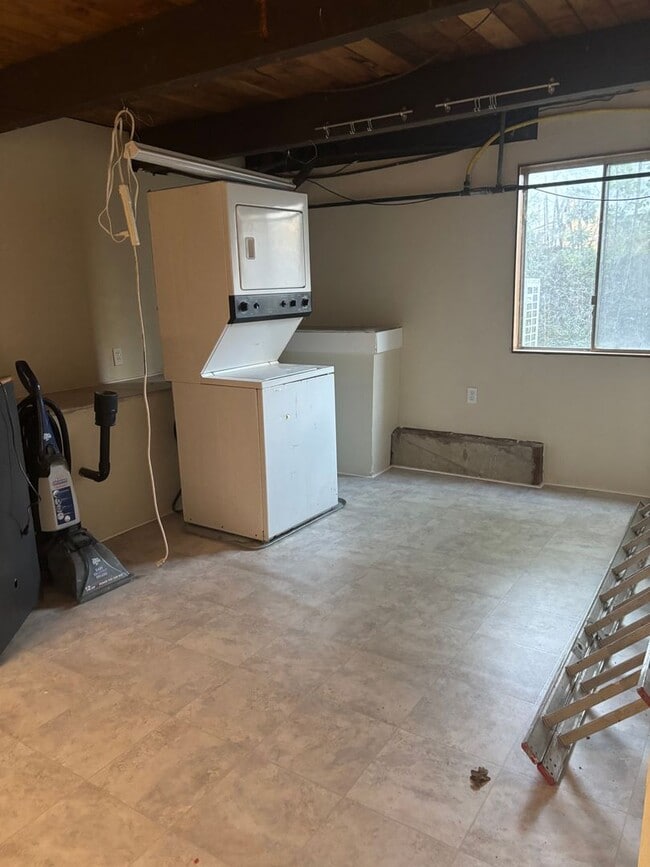 Building Photo - One Bedroom, Plus Loft, Forestville Home