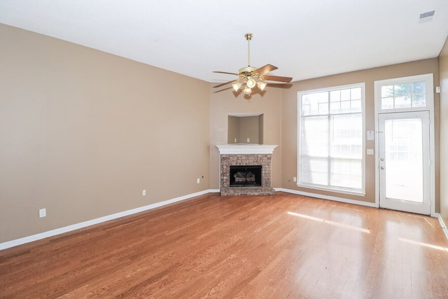 Building Photo - 2811 Misty Bay Dr