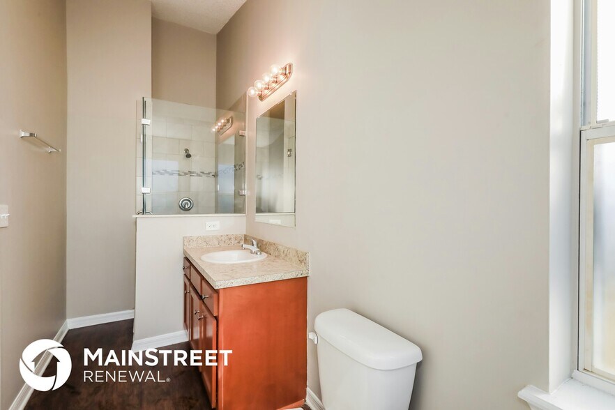 Building Photo - 7650 Dover Cliff Dr S