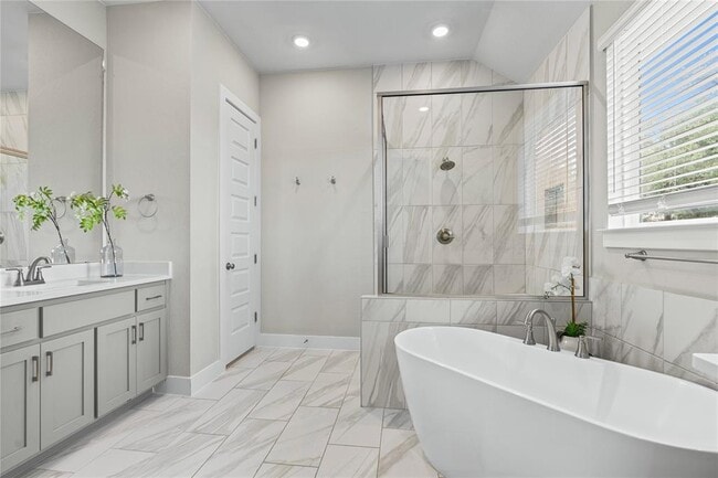 Building Photo - 533 Mallow Rd