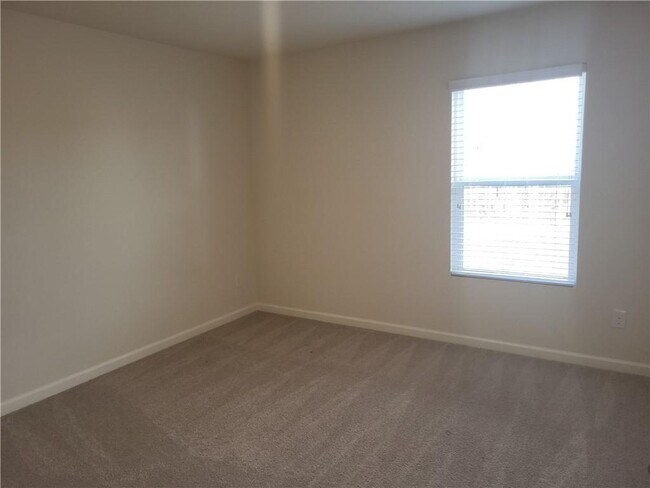 Building Photo - 50 Barnwood Ln