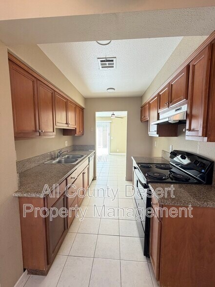 Building Photo - 69180 Victoria Dr