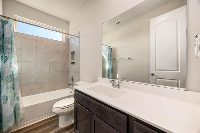 Building Photo - 31214 Gullwing Manor Dr