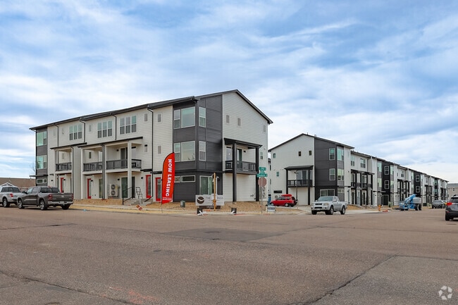 Building Photo - Landings at Gateway