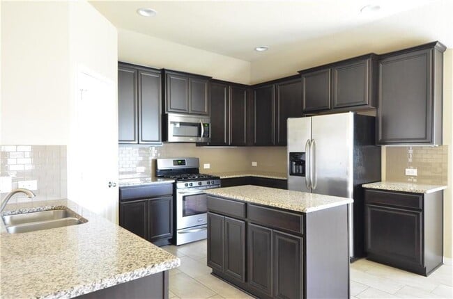 Building Photo - 12105 Harpster Bend