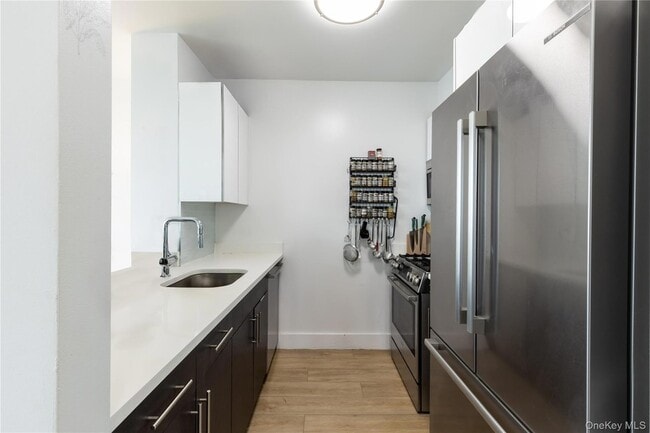 Building Photo - 47-05 Center Blvd