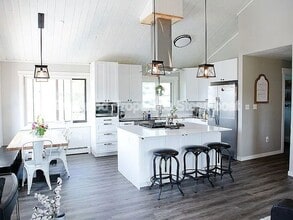 Building Photo - 40495 Anchor Way
