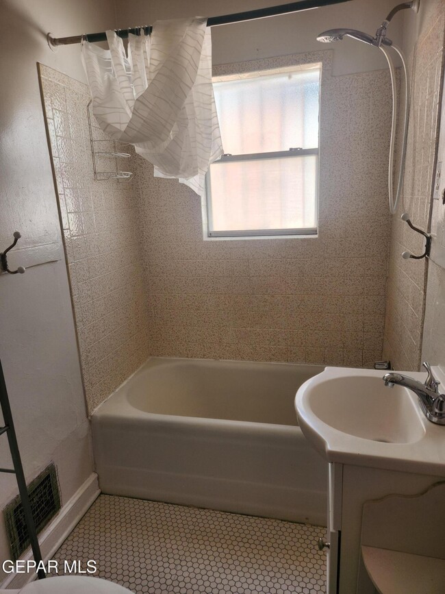 Building Photo - 4002 Hueco Ave