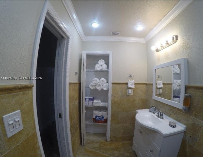 Building Photo - 13817 SW 154th St