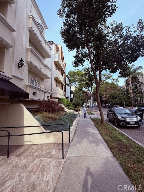 Building Photo - 12011 Goshen Ave