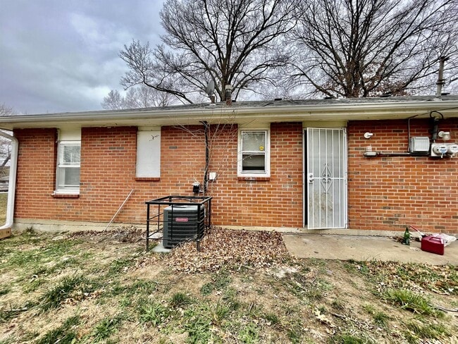 Building Photo - 7317 Agnes Ave