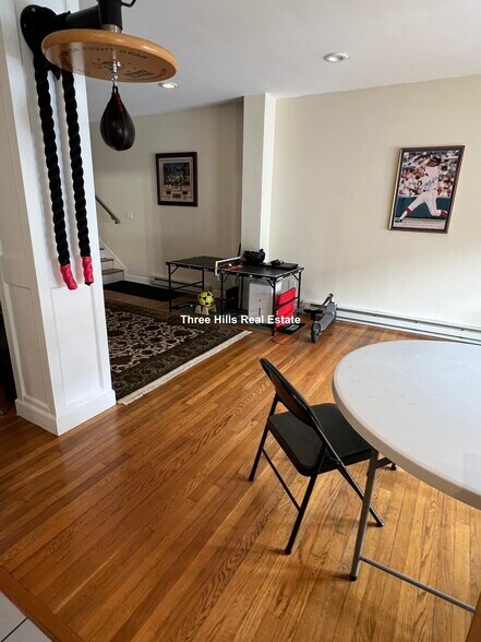 Building Photo - 238 W Newton St