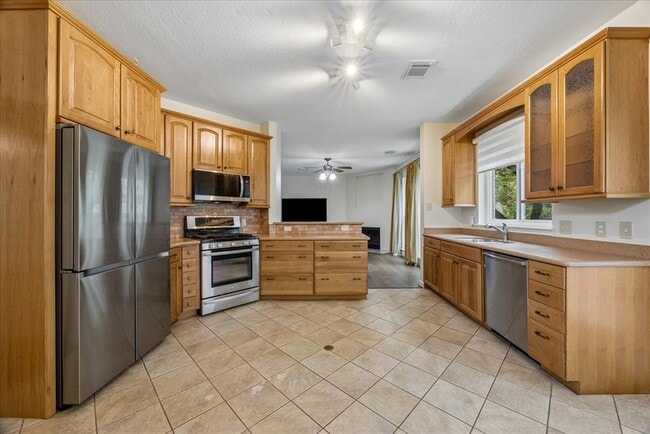 Building Photo - 4176 Canyon Glen Cir