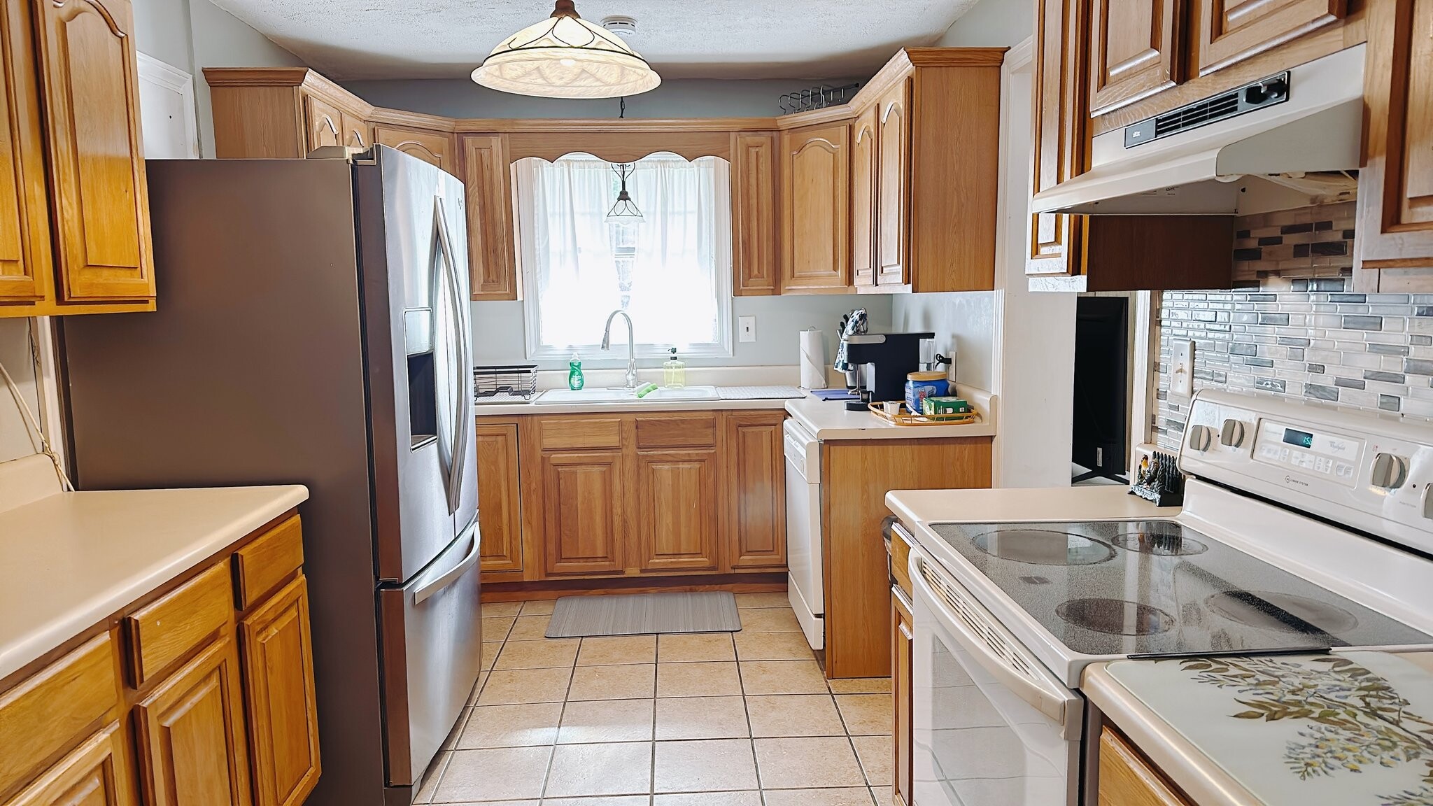 Building Photo - 3033 Parkwood Dr