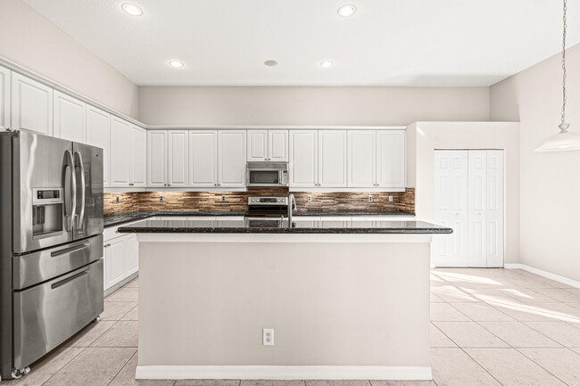 Building Photo - 1366 Crossbill Ct