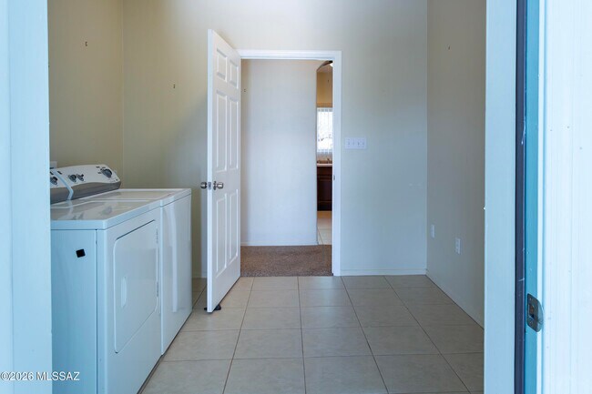 Building Photo - 290 Via Mantaraya