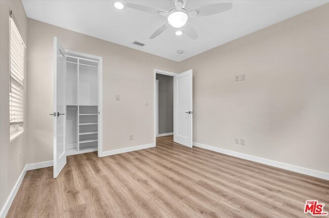 Building Photo - 13964 La Maida St