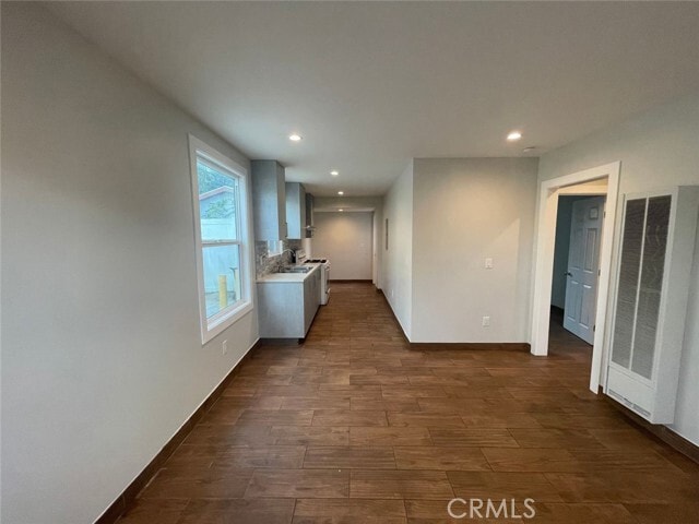 Building Photo - 1413 E 53rd St