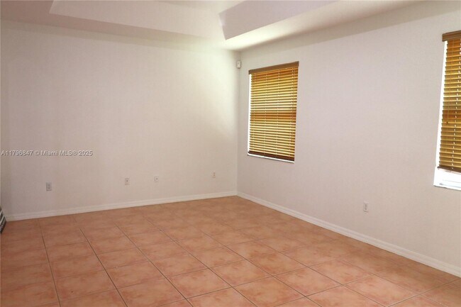 Building Photo - 2865 SW 139th Ave