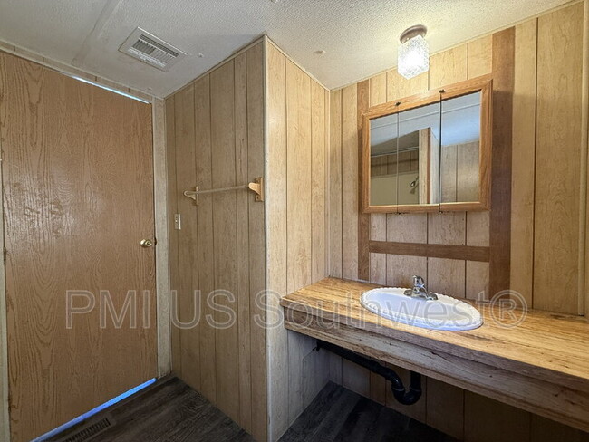 Building Photo - 2111 Santa Cruz Ave