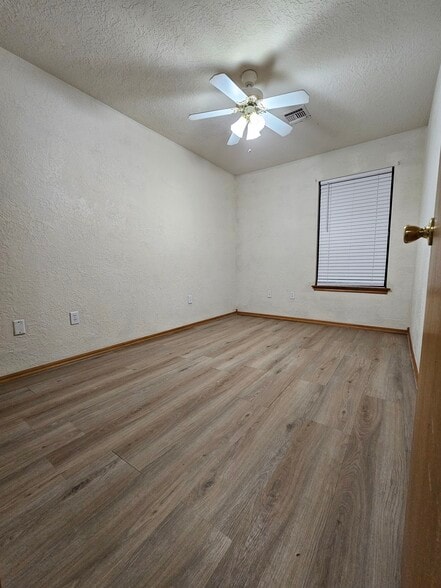 Guest Bedroom - 1905 SW E Ave