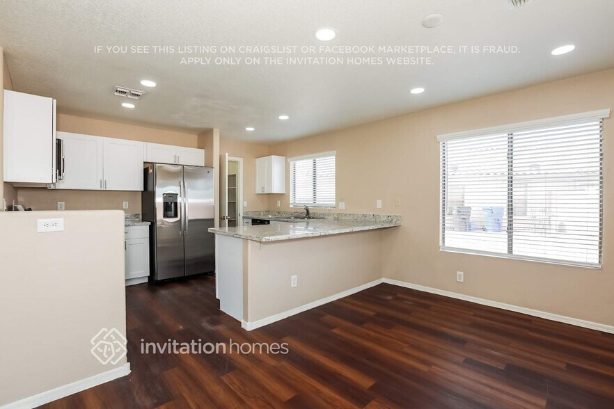 Building Photo - 10820 E Arcadia Ave