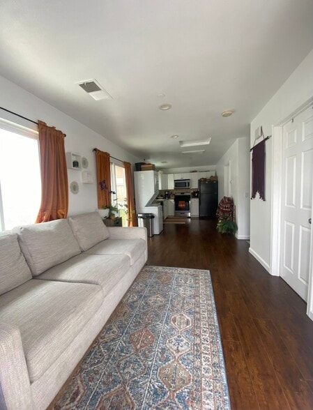 Primary Photo - 1623 Drexel Dr