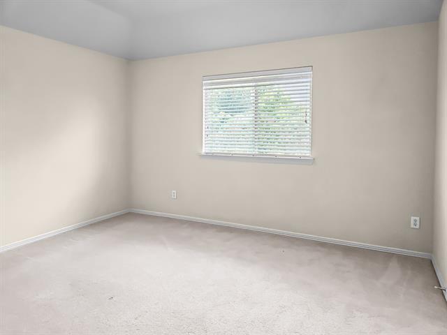 Building Photo - 211 Troy Ln