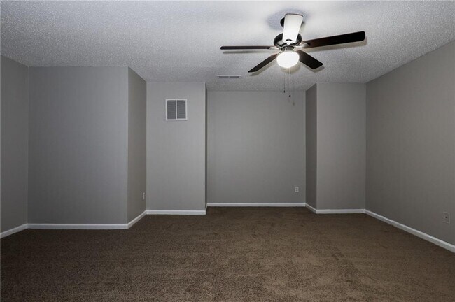 Building Photo - 5245 Oakley Commons Blvd