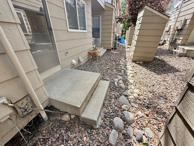 Building Photo - 7978 Chase Cir