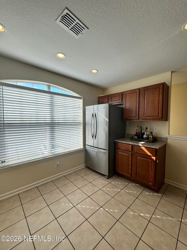 Building Photo - 10200 Belle Rive Blvd