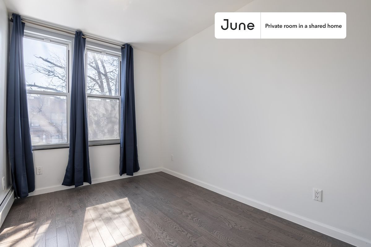 Building Photo - Room in Shared 4 bed/2 bath home