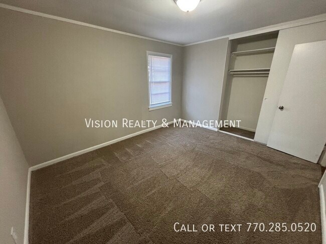 Building Photo - 3608 Sir Michael Dr