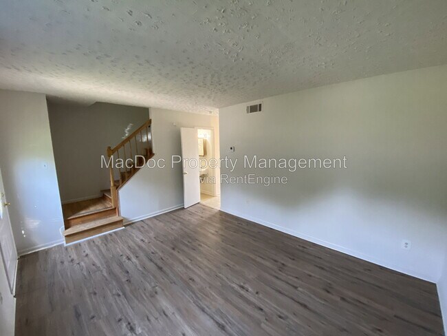 Building Photo - 200 Brighton Square