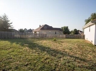 Building Photo - Charming 3 Bedroom 2 Bath Ranch in Willard Schools-