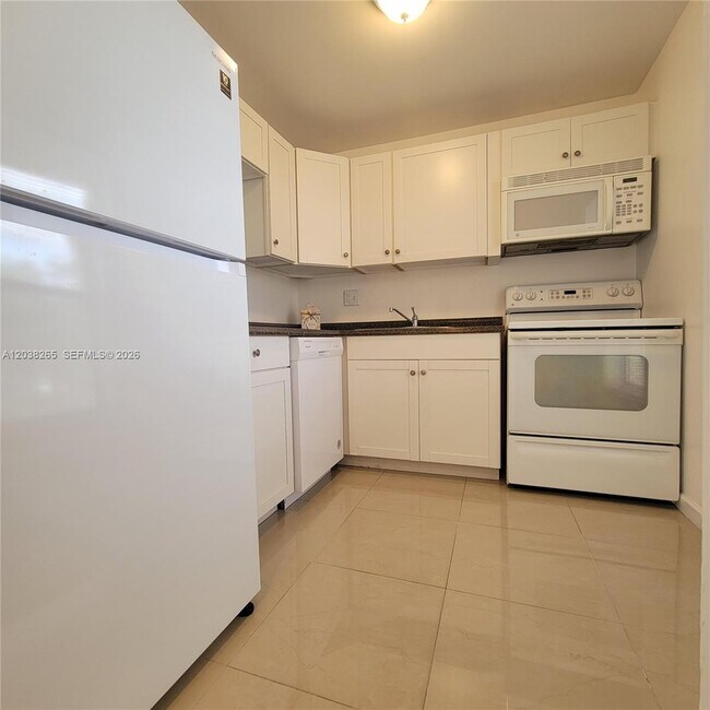 Building Photo - 6021 NW 61st Ave