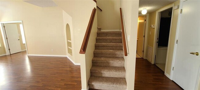 Building Photo - 2411 Berkshire Ct