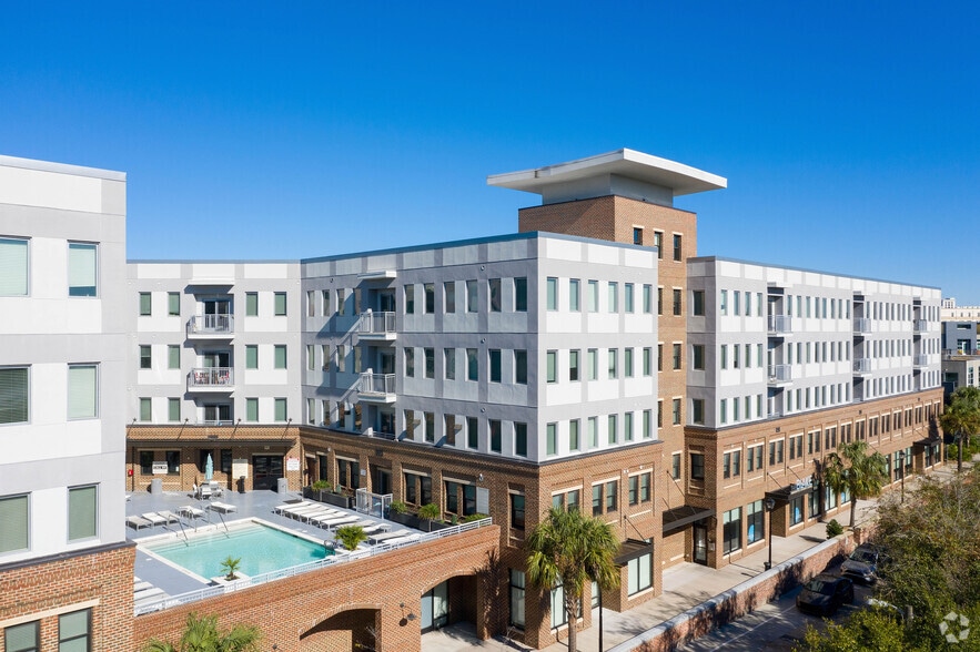 Building Photo - The Blake