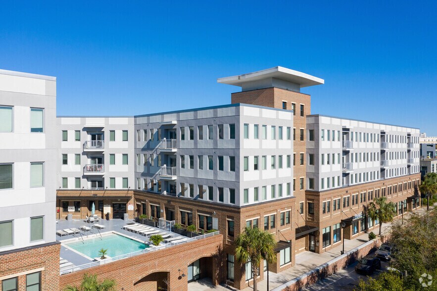 Building Photo - The Haven at Sav
