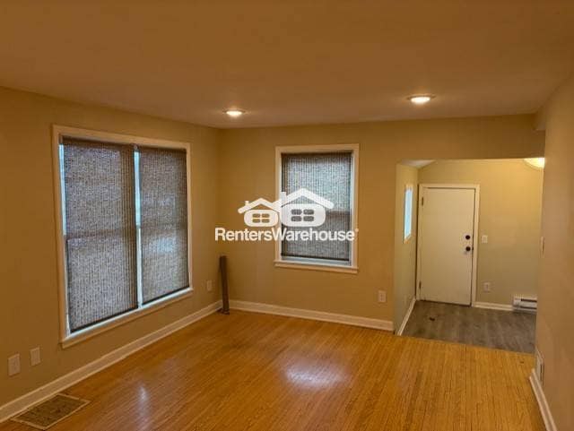 Building Photo - 415 Decatur Ave N